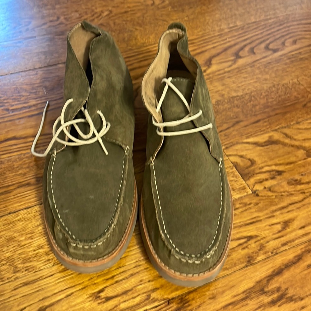 Worn size 12 men’s green Chukka boots Joseph abboud